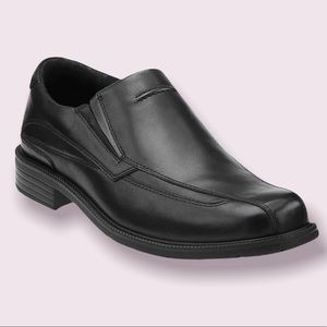NWT Clarks Medina Loafers Black (size 13)